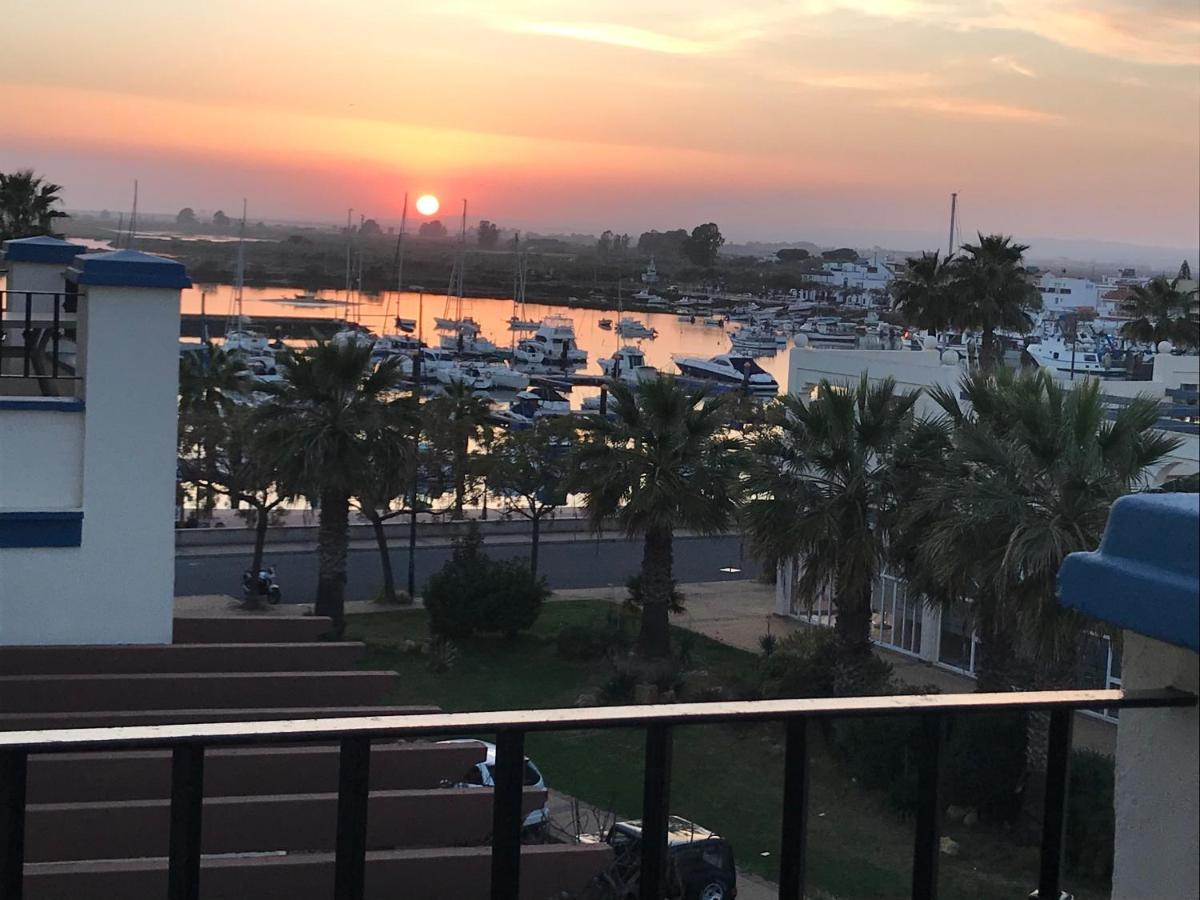 Апартаменти Beautiful Penthouse With Ocean And Marina Views Ісла-Канела Екстер'єр фото
